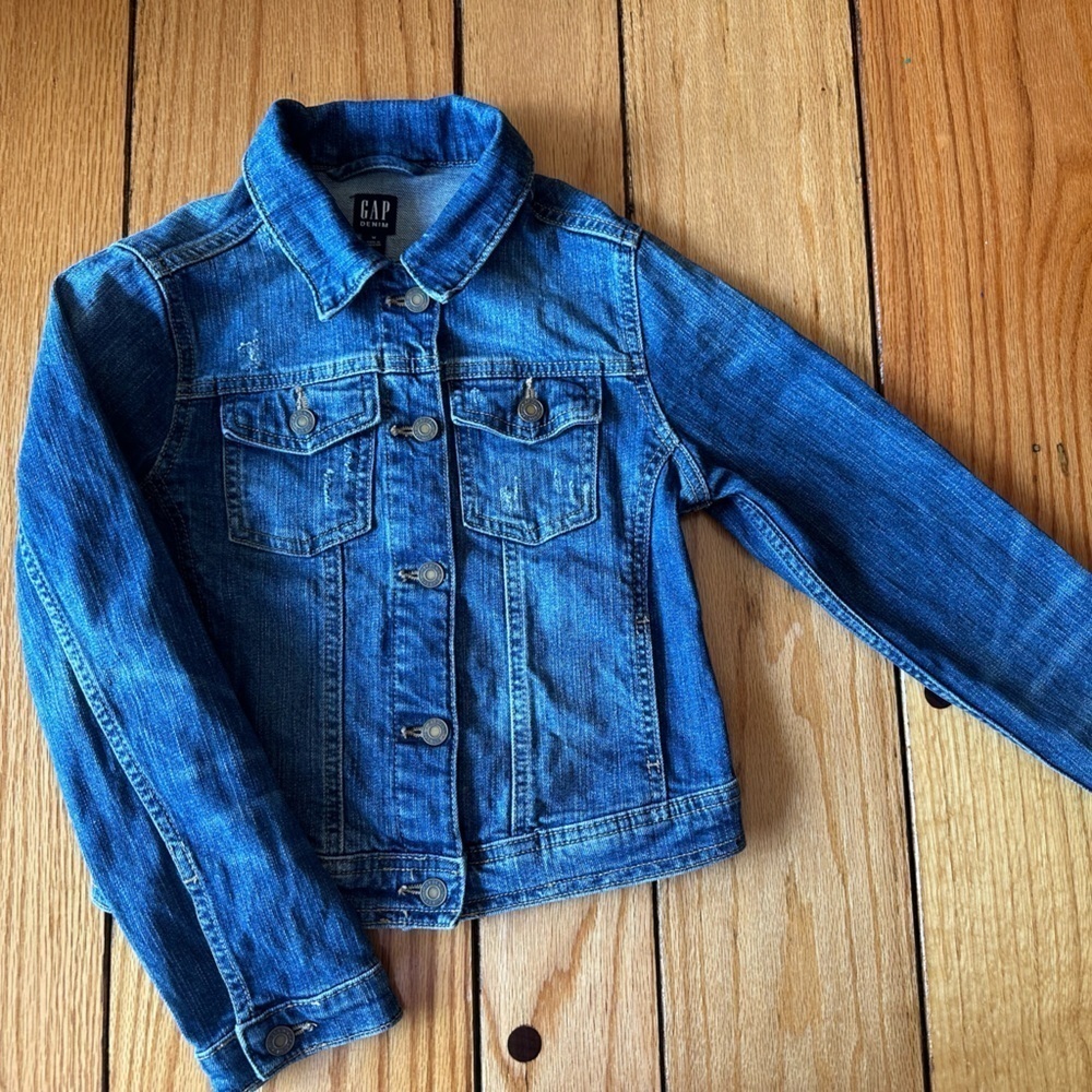 Kids Jean Jacket! SIZE M. GAP.